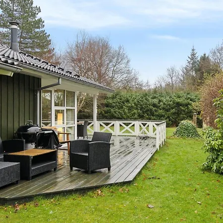 בית נופש Ananda - 900m From The Sea By Interhome *
