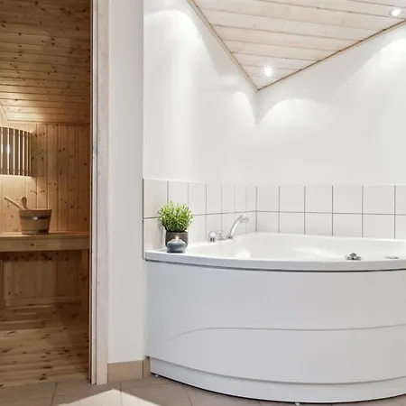 Ananda - 900m From The Sea By Interhome בית נופש *