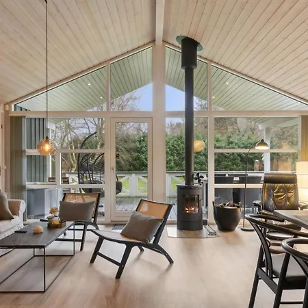 בית נופש Ananda - 900m From The Sea By Interhome *
